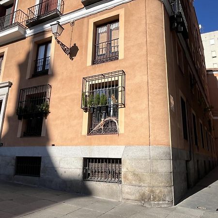 Dplace To Be - Amazing Apartments In Historic Center Madrid Luaran gambar