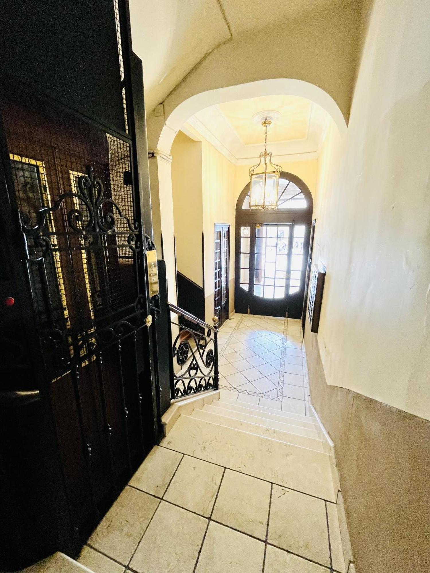 Dplace To Be - Amazing Apartments In Historic Center Madrid Luaran gambar