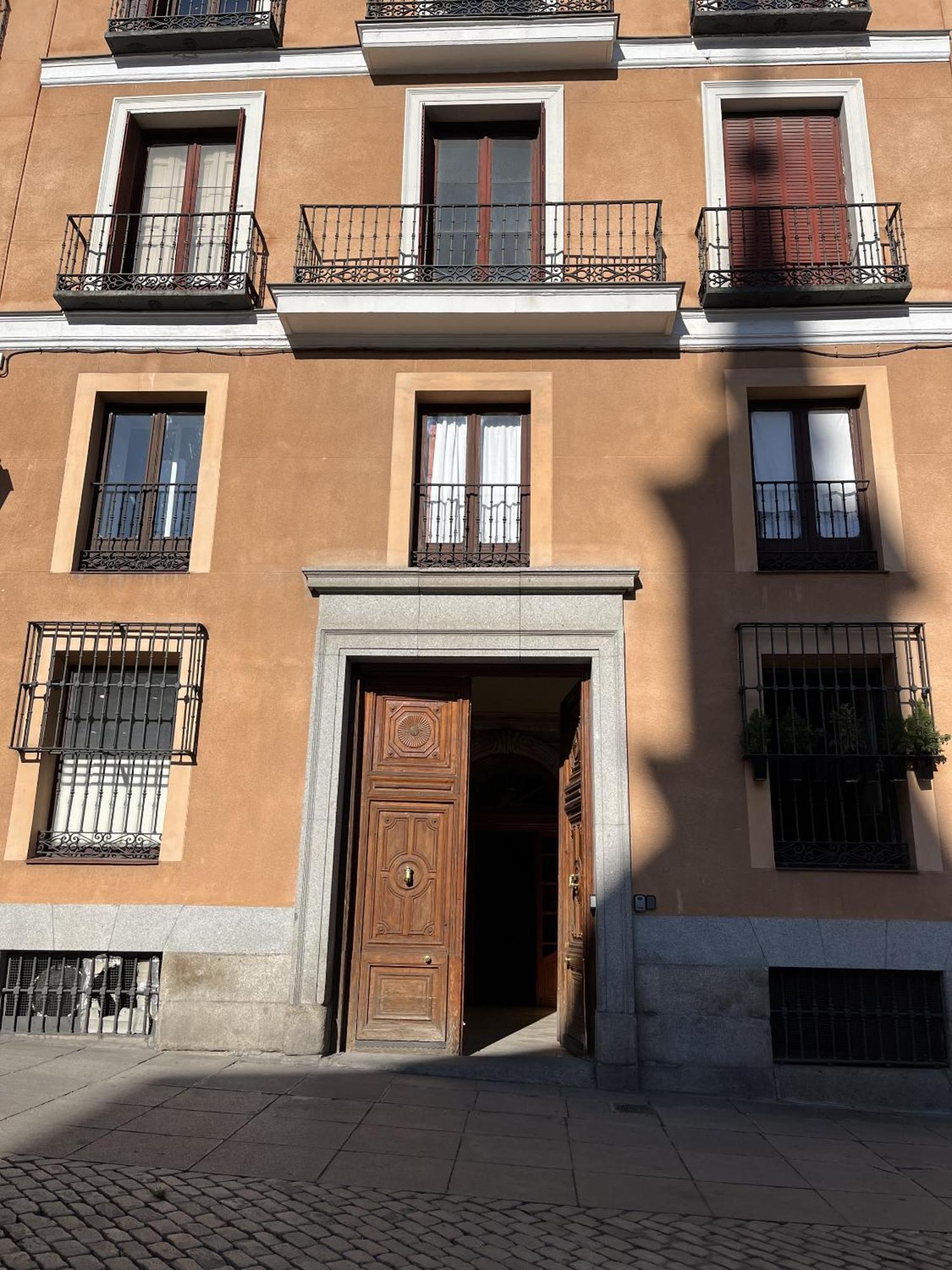 Dplace To Be - Amazing Apartments In Historic Center Madrid Luaran gambar