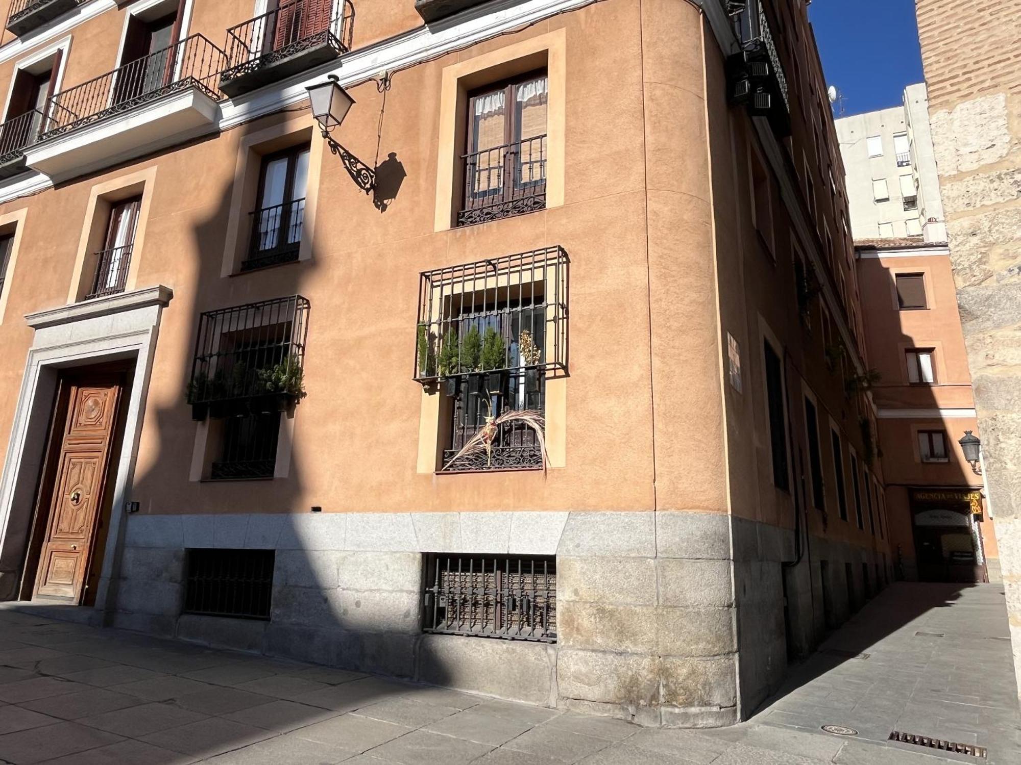 Dplace To Be - Amazing Apartments In Historic Center Madrid Luaran gambar