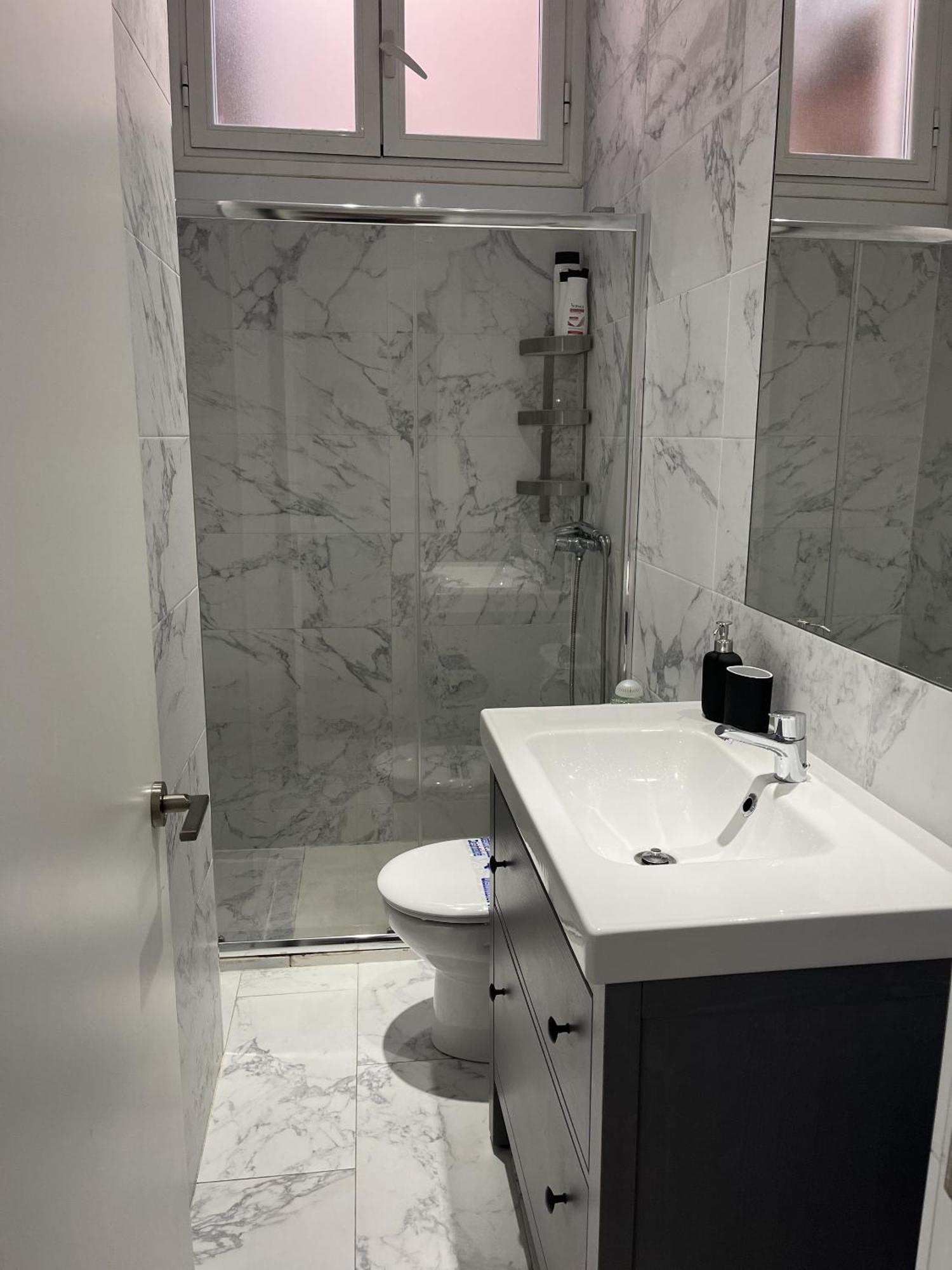 Dplace To Be - Amazing Apartments In Historic Center Madrid Bilik gambar